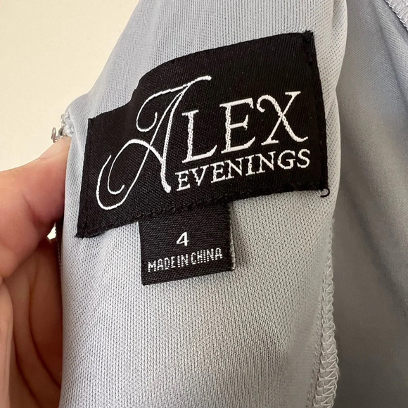 Alex Evening Wear 4 Elegant Gray Lace Evening Gown Mermaid formal NWT - Picture 8 of 12